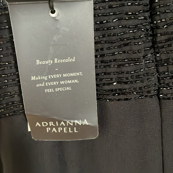 Sleeveless Jumpsuit with beaded bodice size 6 with some stretch love it ! - Picture 7 of 8